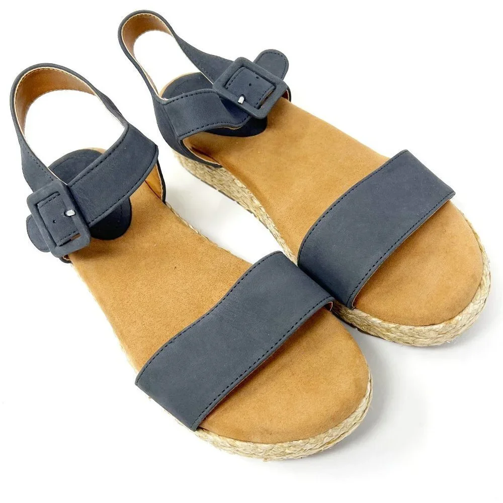 Kenneth Cole Reaction Sandals Women's 7.5 Navy Blue Suede Calm Water Platforms